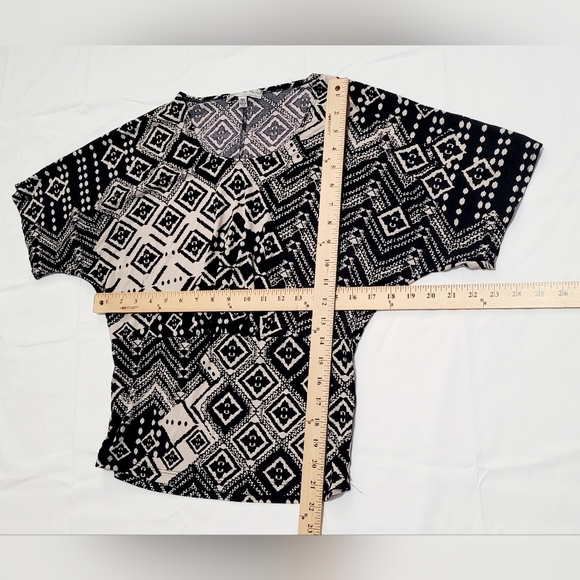 Vintage Suzie Blouse Top Womens Size Medium Geometric Patterns USA - Picture 4 of 6